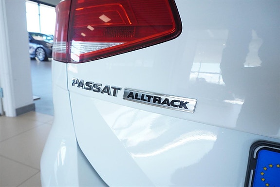 Volkswagen Passat Alltrack 9 of 10