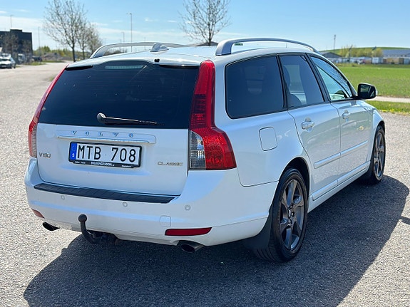 Volvo V50 4 of 5