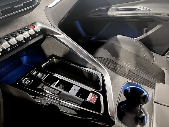Peugeot 3008 10 of 15