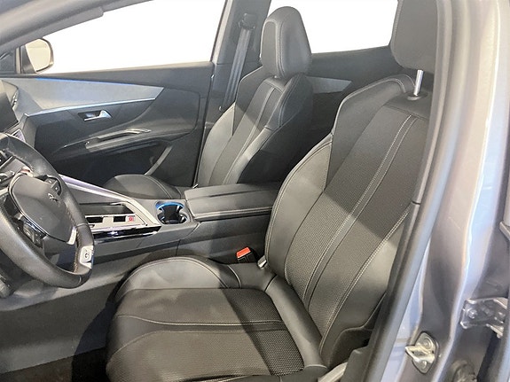 Peugeot 3008 4 of 5