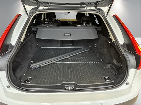 Volvo V90 Cross Country 6 of 25