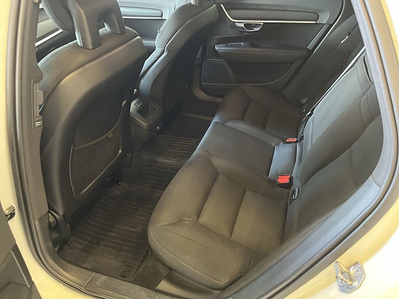 Volvo V90 Cross Country 12 of 25