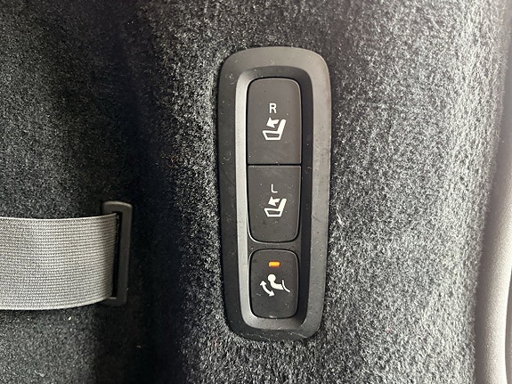 Volvo V90 Cross Country 14 of 25