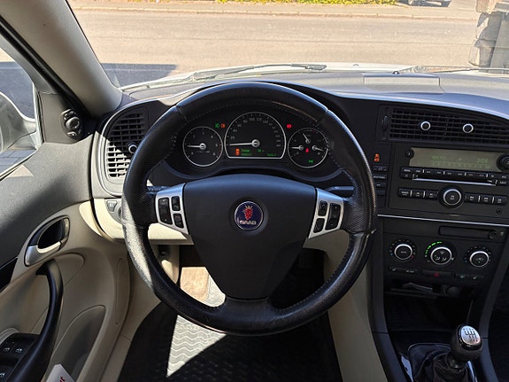 Saab 9-3 16 of 26