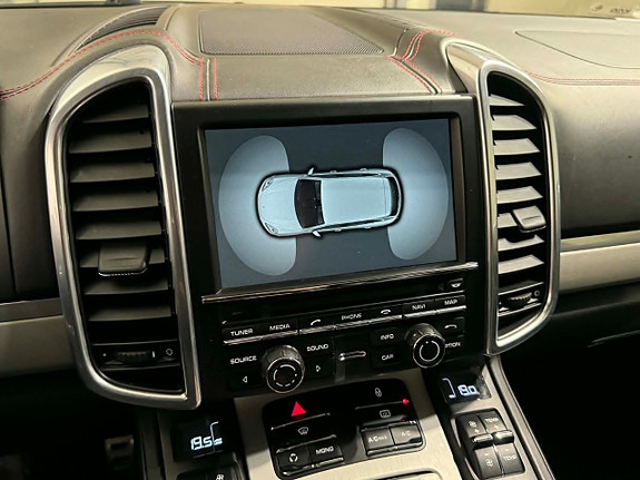 Porsche Cayenne GTS 18 of 19