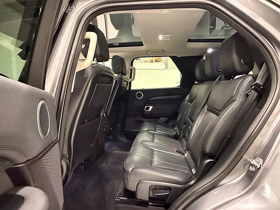 Land Rover Discovery 15 of 24