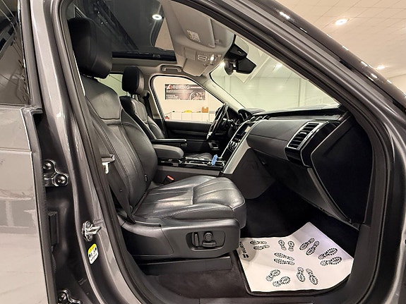 Land Rover Discovery 17 of 24