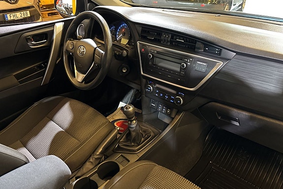 Toyota Auris 11 of 20