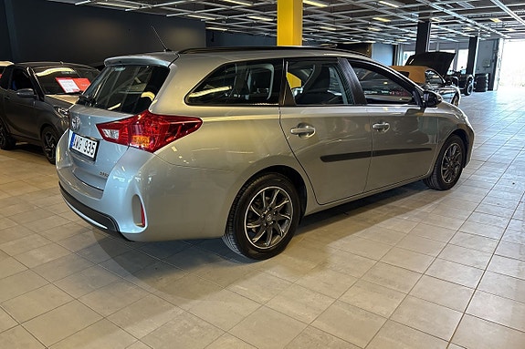 Toyota Auris 3 of 20