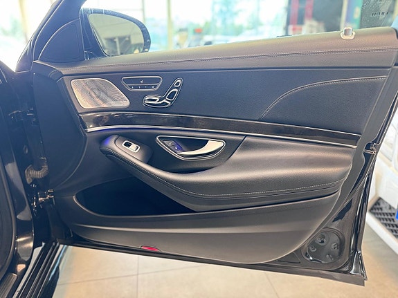 Mercedes-Benz S350 16 of 30