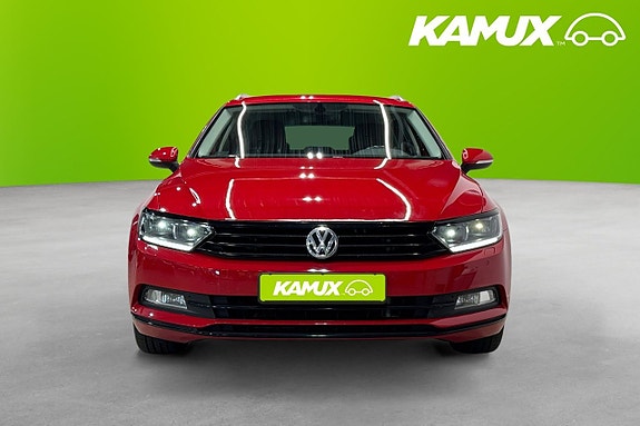 Volkswagen Passat 6 of 22