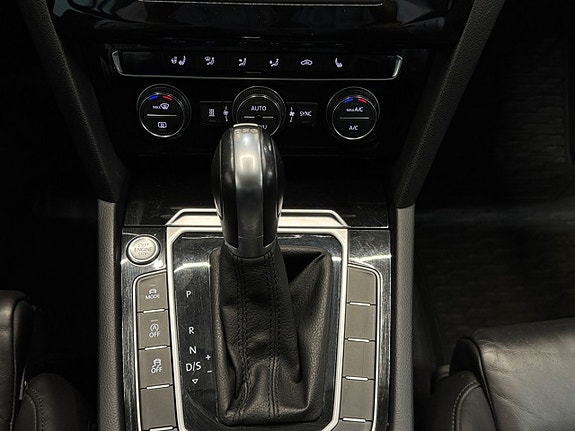 Volkswagen Passat 11 of 22