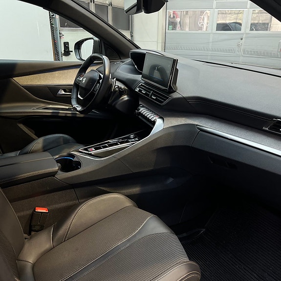 Peugeot 3008 13 of 13