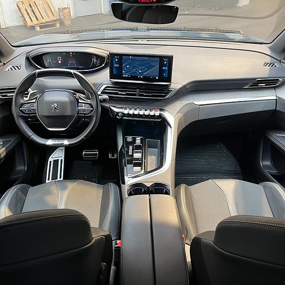 Peugeot 3008 10 of 13