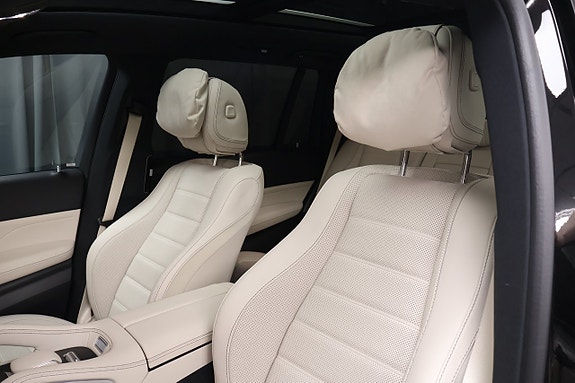 Mercedes-Benz GLS450 d 11 of 30