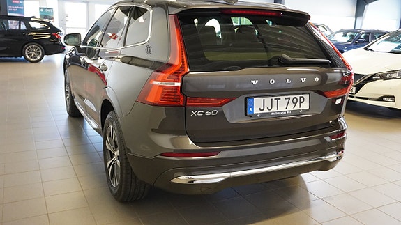 Volvo XC60 4 of 5