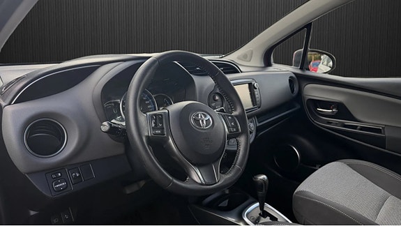 Toyota Yaris 4 of 5
