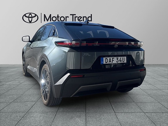 Toyota C-HR+ 4 of 14