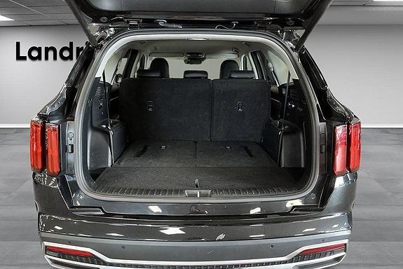 Kia Sorento 14 of 14
