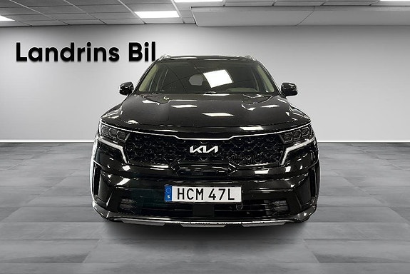 Kia Sorento 2 of 14