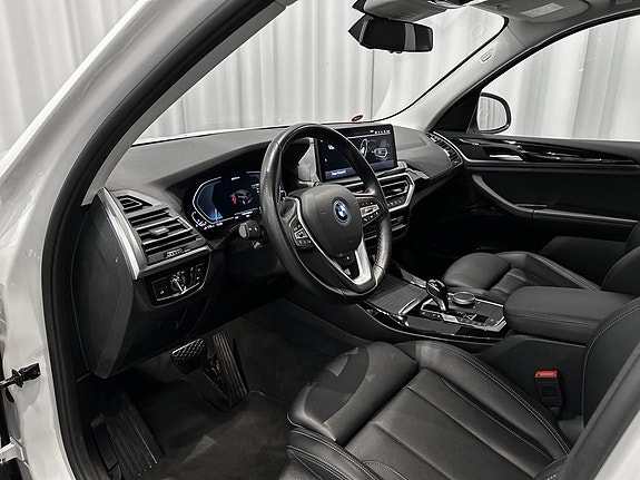 BMW X3 9 of 15