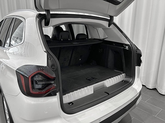BMW X3 4 of 5