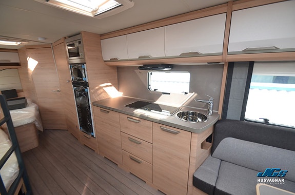 Knaus SÜDWIND BLACK SELECTION 650 UDF 6 of 11