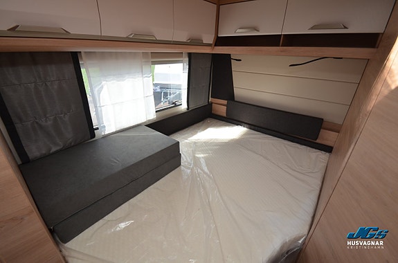 Knaus SÜDWIND BLACK SELECTION 650 UDF 9 of 11