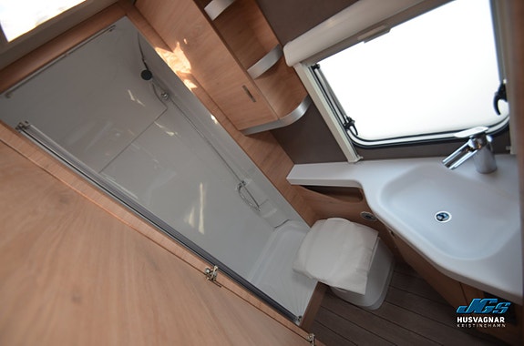 Knaus SÜDWIND BLACK SELECTION 650 UDF 10 of 11