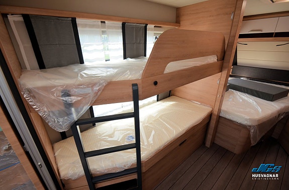 Knaus SÜDWIND BLACK SELECTION 650 UDF 8 of 11