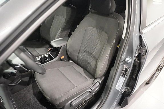 Hyundai Kona 11 of 15