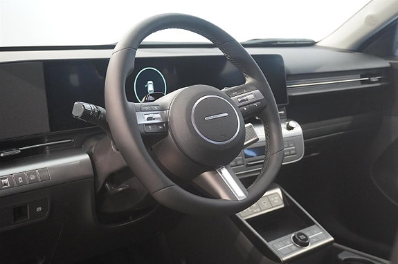Hyundai Kona 2 of 5