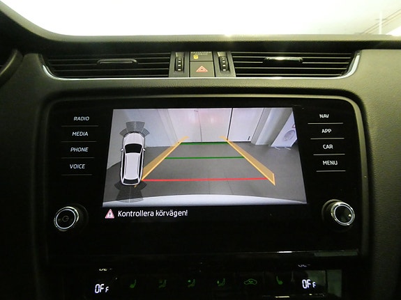 Skoda Octavia 17 of 22