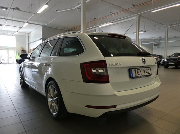 Skoda Octavia 8 of 22