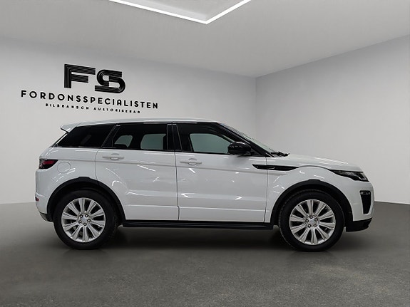 Land Rover Range Rover Evoque 2 of 5