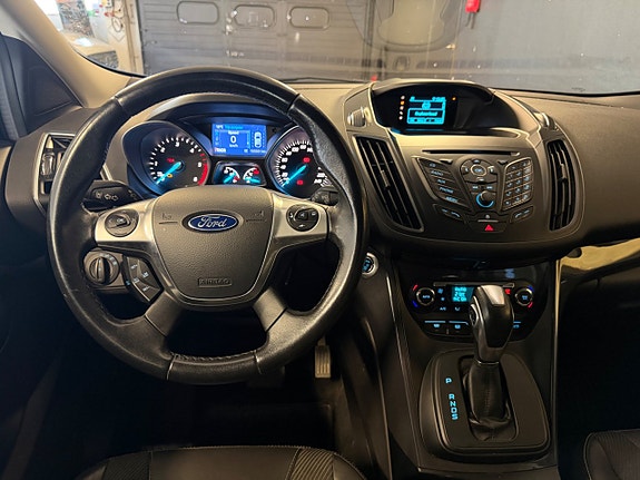 Ford Kuga 18 of 23