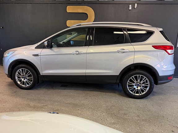 Ford Kuga 2 of 5