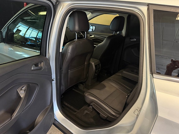Ford Kuga 14 of 23