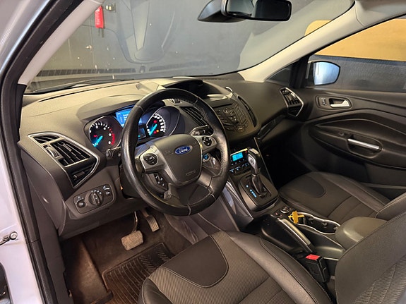 Ford Kuga 13 of 23