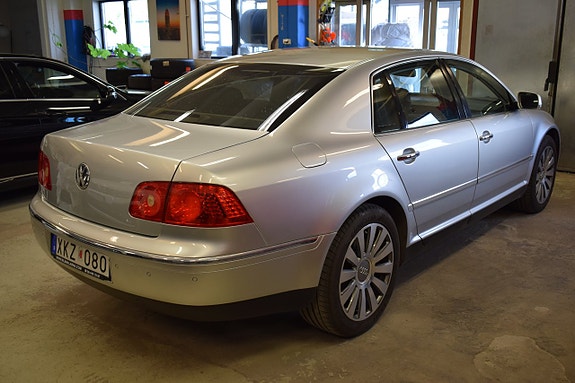 Volkswagen Phaeton 5 of 5