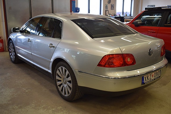 Volkswagen Phaeton 4 of 5