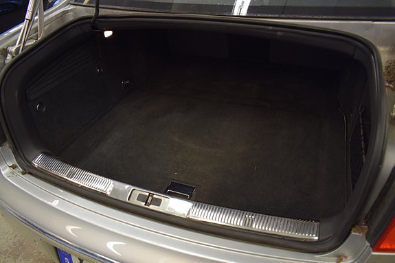 Volkswagen Phaeton 17 of 23