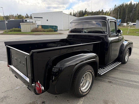 Ford F-100 6 of 18
