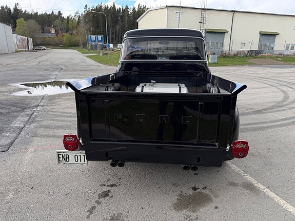 Ford F-100 7 of 18