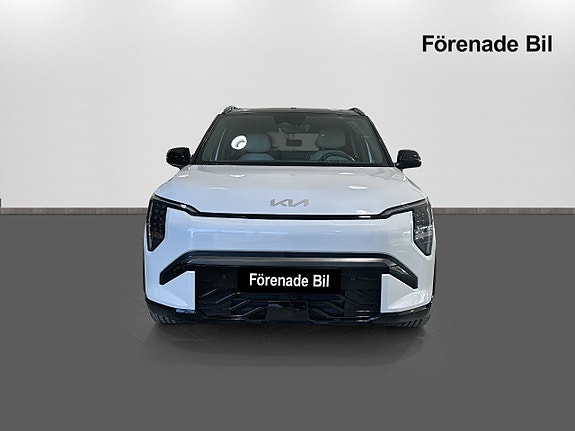 Kia EV3 2 of 5