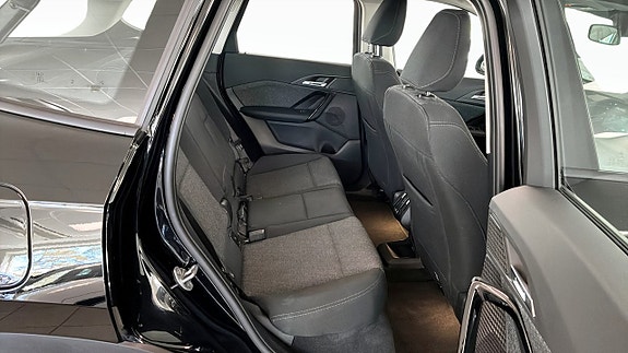 BMW iX1 5 of 5