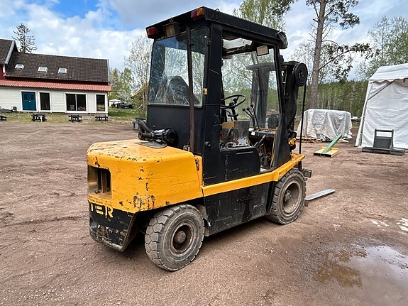 Truck  Hyster H3.00XL 5 of 6