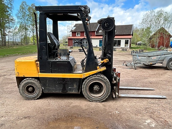 Truck  Hyster H3.00XL 4 of 6
