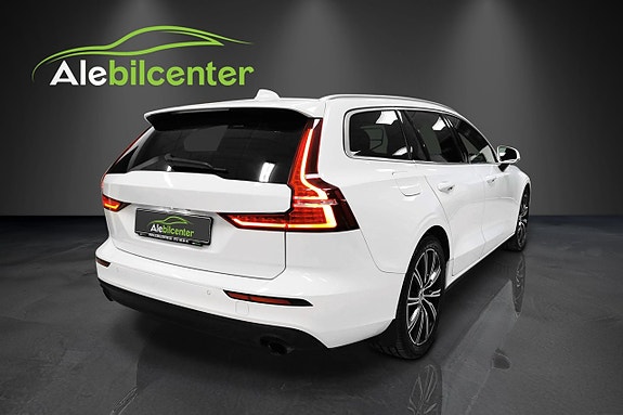 Volvo V60 4 of 5