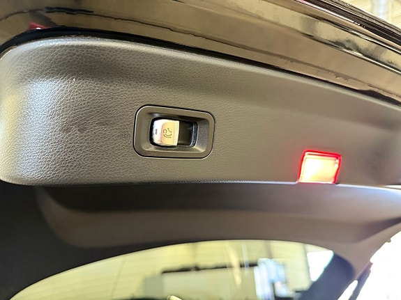 Mercedes-Benz GLC220 d 16 of 17